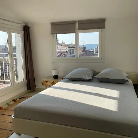 Apartamento 2 Pieces Climatise En Duplex Avec Terrasse *